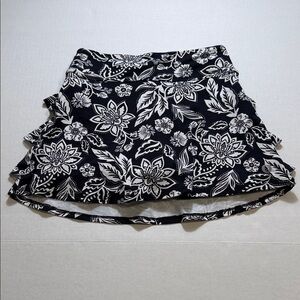 Dona Jo athletic floral paisley skort.